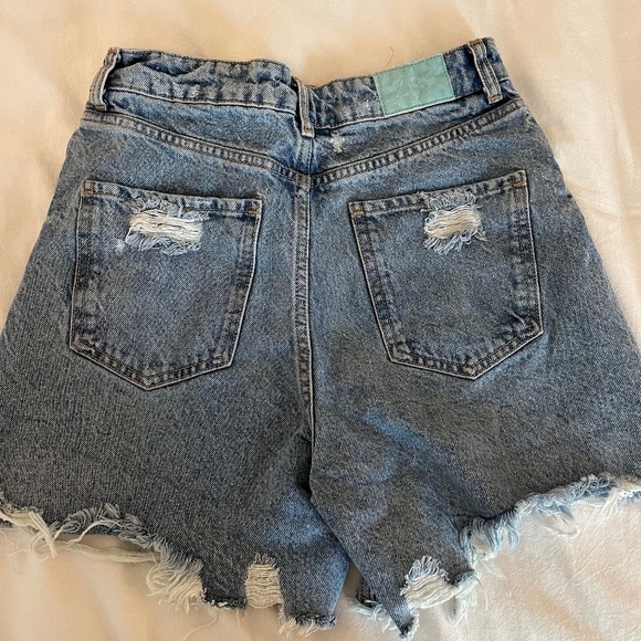 ZARA Denim Shorts Women’s Size US 4 - Picture 3 of 6
